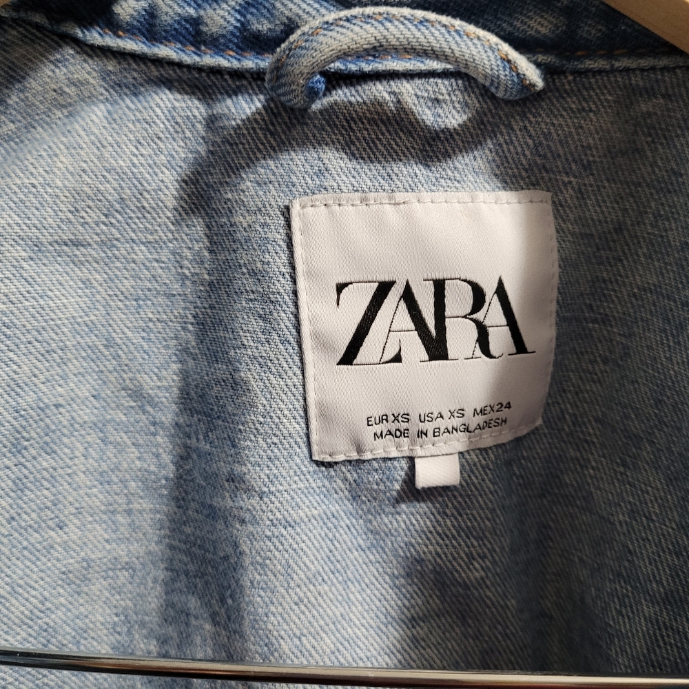 Cropped Jean Jacket - Picture 2 of 4